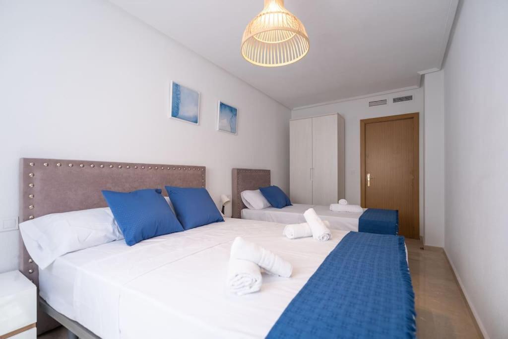 Amplio Apartamento 2 Dormitorios Cerca De La Playa アリカンテ エクステリア 写真